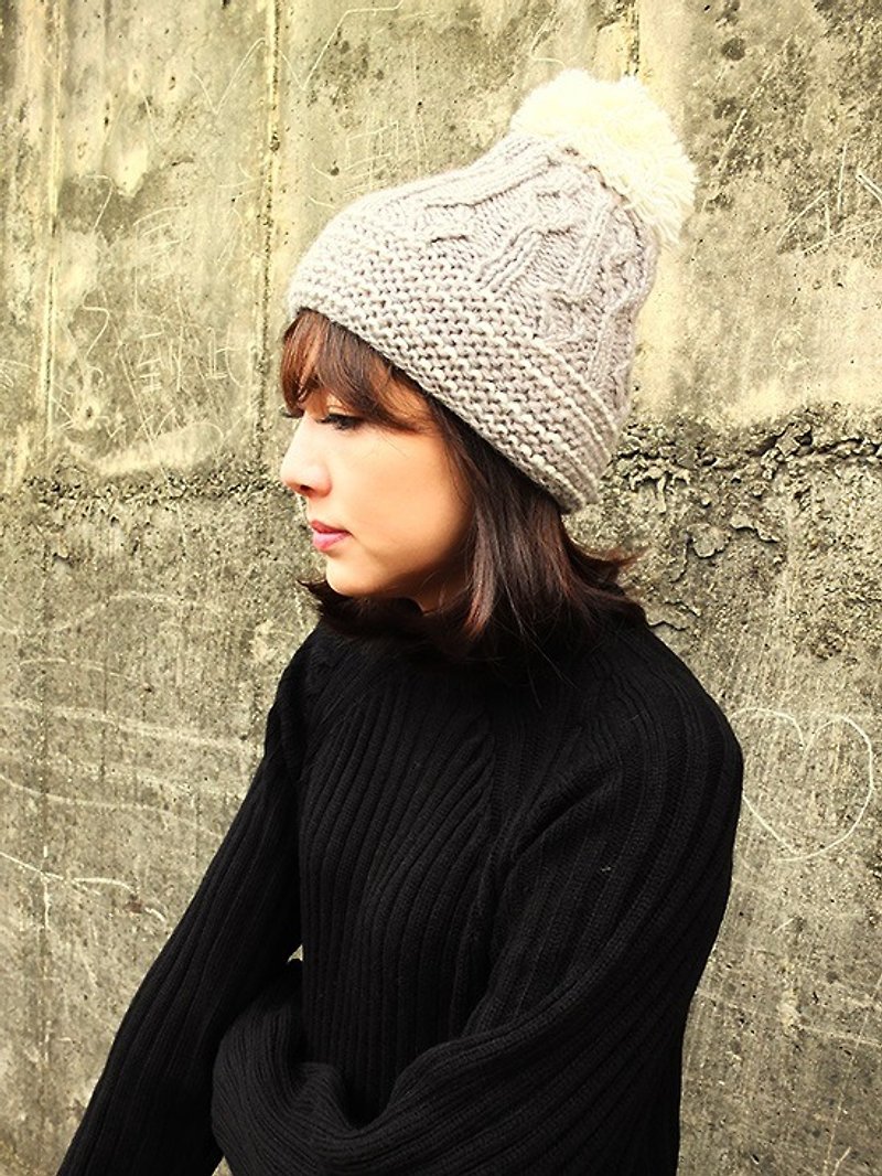 Handmade Hand Knit Wool Beanie Hat with Pompom Grey - หมวก - ขนแกะ สีเทา