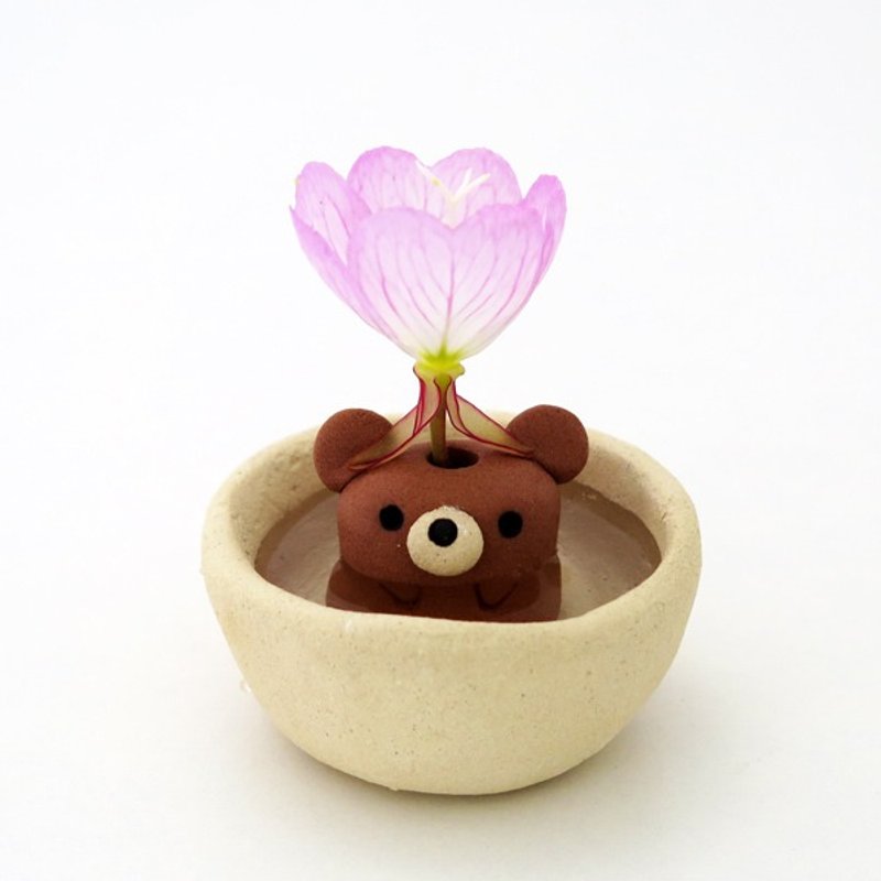 The single-flower vase of little bear type "Bathtime of koguma" Bear figurine Animal sculpture 小熊一輪挿し - 盆栽/植栽 - 其他材質 咖啡色