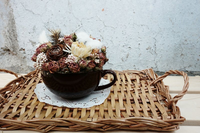 あなたはお茶バーをしたいと思います。備備のデザート（役立った新鮮なマグカップの段落） - フラワー/ガーデン - 寄せ植え・花 ブラウン