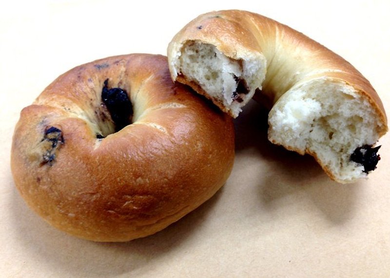 Natural yeast handmade blueberry bagel a 5 - Bread - Other Materials 