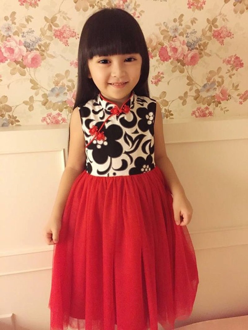 Angel Nina hand-made cheongsam improved children's dress to catch Zhou Huatong birthday - Kids' Dresses - Paper Black