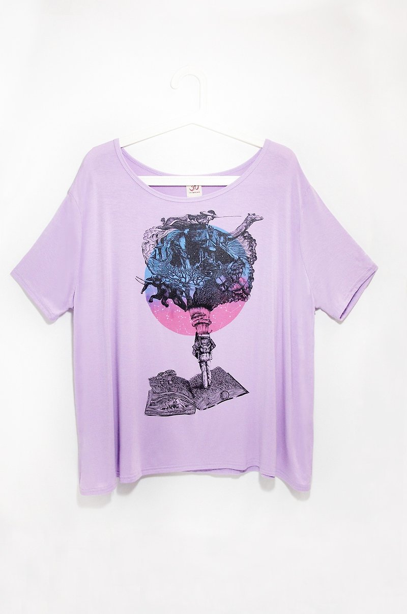 Women's Modal Cool Sensual Elegant Travel T-Shirt - Lonely Planet (Light Purple) - เสื้อผู้หญิง - ผ้าฝ้าย/ผ้าลินิน สีม่วง