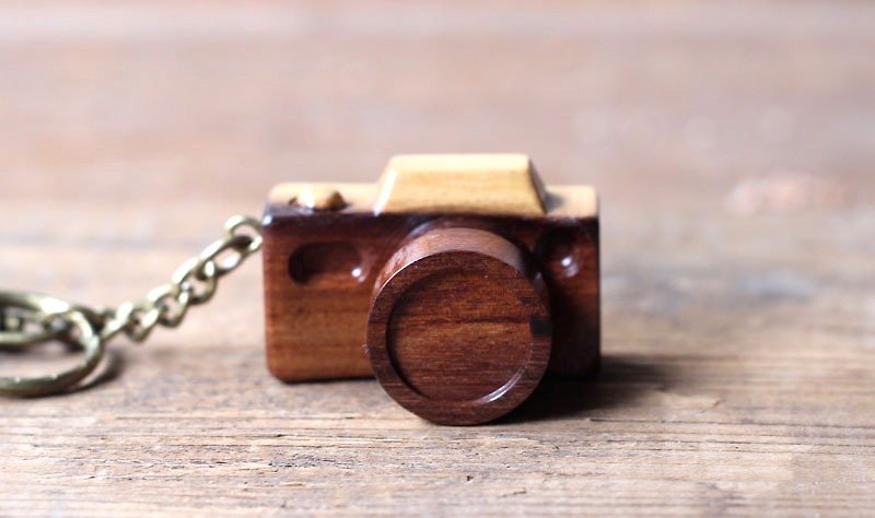 手作りの木製の小型カメラ▣デュアルコアキーリング - キーホルダー・キーケース - 木製 ブラウン