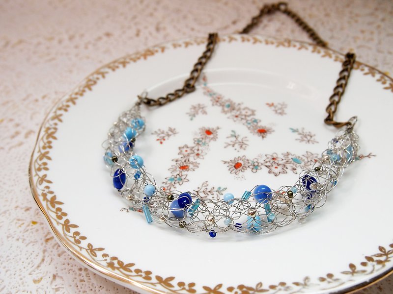 Custom hand-woven Bronze wire silver plastic beads necklace ● Made in Hong Kong - Necklaces - Other Materials Blue
