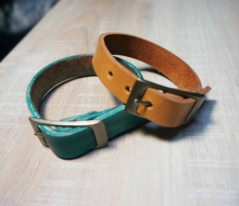 Sienna leather bracelet (customized 1.5cm wide) *no typing - Bracelets - Genuine Leather Black