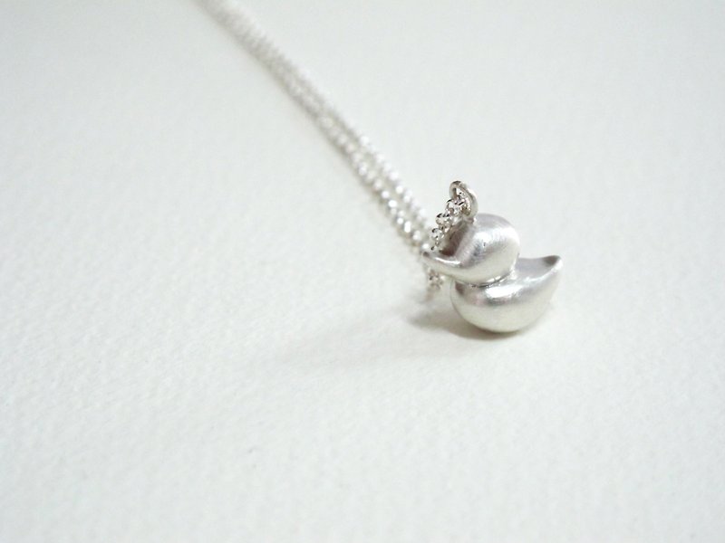 Màn 工【Duckling】 - Necklaces - Other Metals White