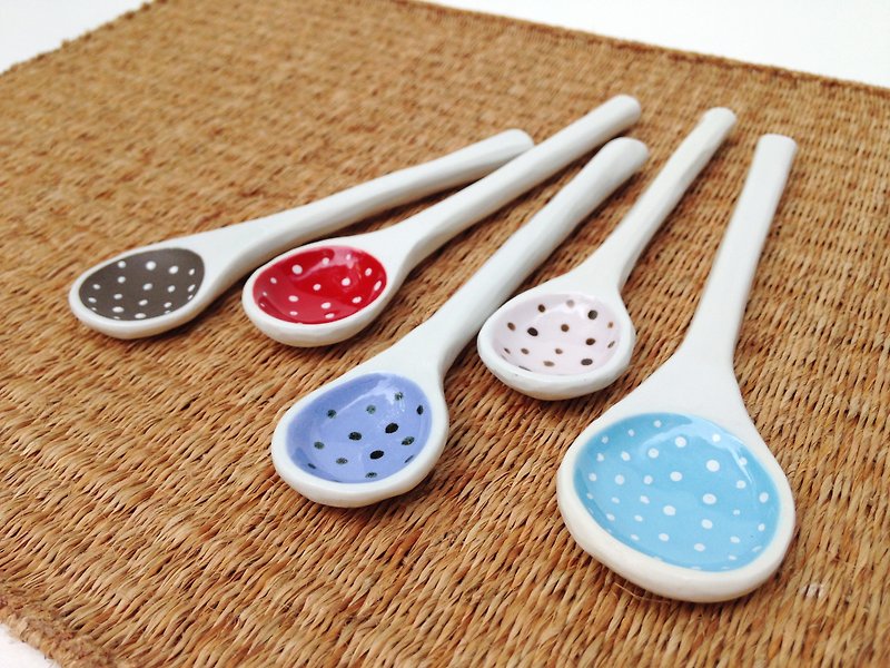 Polka dot Ceramic spoons, Porcelain ceramic spoons, tea ceramic spoons - 花瓶/陶器 - 瓷 白色