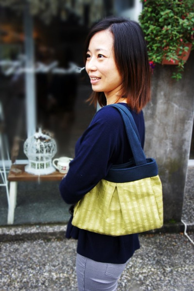 Little things} of original hand-made natural wind dispersal portable shoulder bag the original handmade bag - กระเป๋าแมสเซนเจอร์ - พืช/ดอกไม้ สีเขียว