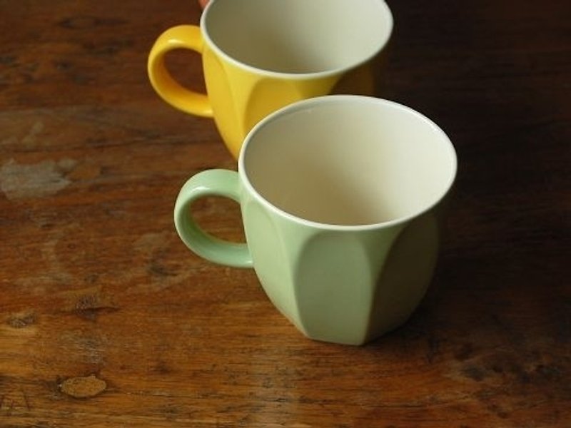 日本IZAWA Charlotte馬卡宏色彩立體線條杯 Mieux最善/開心果綠 - 咖啡杯 - 其他材質 綠色