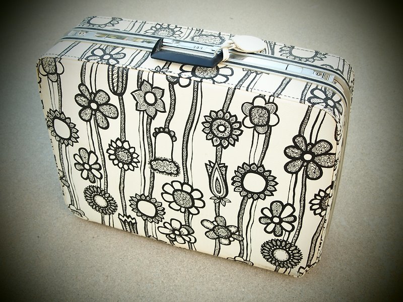1960's Samsonite, Marimekko Sunflower antique suitcase - กระเป๋าเดินทาง/ผ้าคลุม - วัสดุอื่นๆ สีดำ