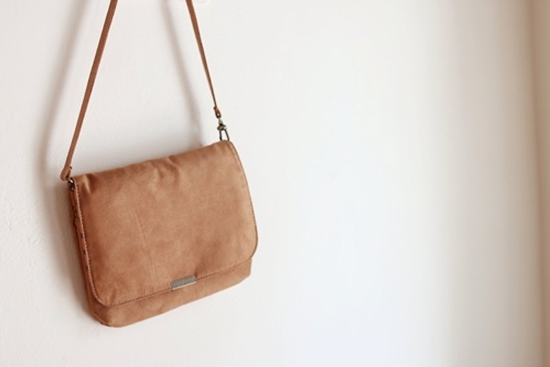 Chez. Seven Mile Radius Radius Series - exclusive colors - cinnamon camel - Messenger Bags & Sling Bags - Other Materials Brown