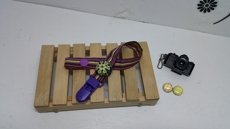 深紫夢幻奶嘴夾 萬用夾 多功能夾 玩具夾（現貨） - 圍兜/口水巾 - 其他材質 紫色