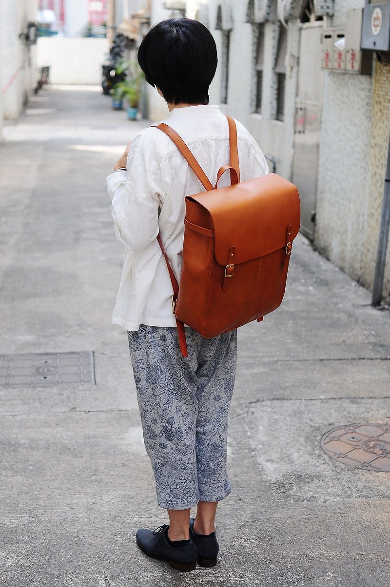 Hand Stitched Extra Large Leather Backpack - กระเป๋าเป้สะพายหลัง - หนังแท้ 