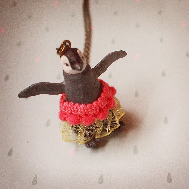 Fabulous Adventure - ballet Little Penguin necklace - สร้อยคอ - แก้ว สีเทา
