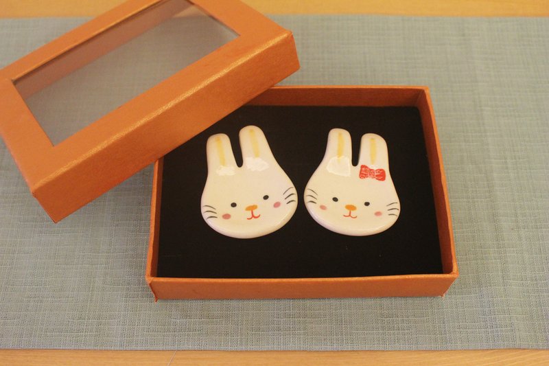 Bunny Valentine ~ chopsticks holder set wedding ♡ little things ♡ - Pottery & Ceramics - Porcelain Multicolor