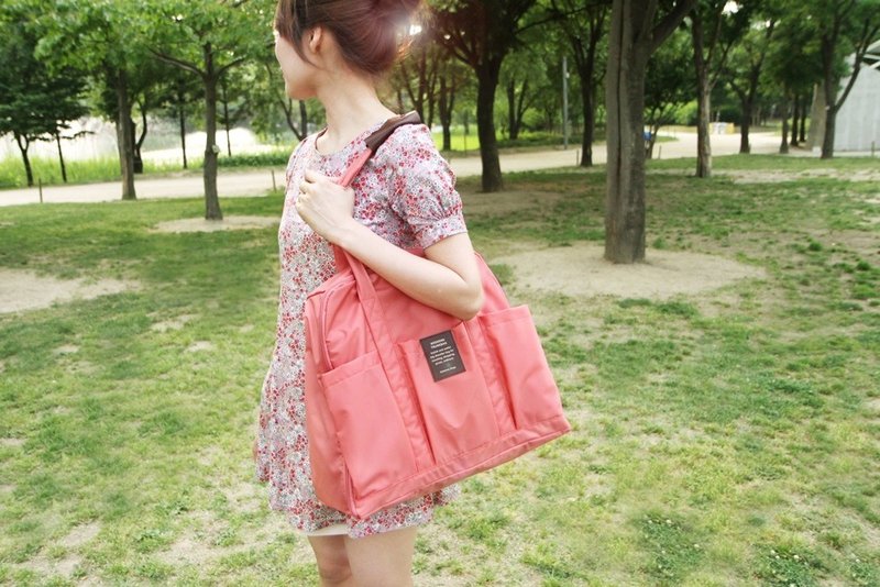 [She] cattle a water Korea Antenna Shop TRUNK BAG (pink) Travel admission package multifunction mother shoulder bag backpack go abroad - Messenger Bags & Sling Bags - Other Materials Multicolor