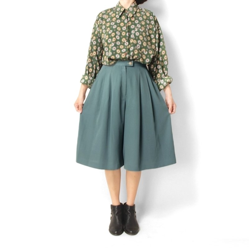 │moderato│ between Yayoi Kusama Matcha little vintage retro shirt │ forest. Romantic. French Paris - เสื้อเชิ้ตผู้หญิง - วัสดุอื่นๆ สีเขียว