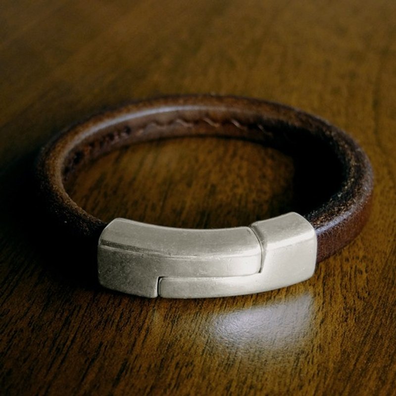 Wishful Cikou leather bracelet (dark brown) - สร้อยข้อมือ - หนังแท้ สีนำ้ตาล