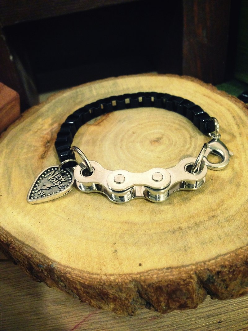 NEW NOISE - BICYCLE CHAIN PICK BRACELET - Bracelets - Other Metals Gray