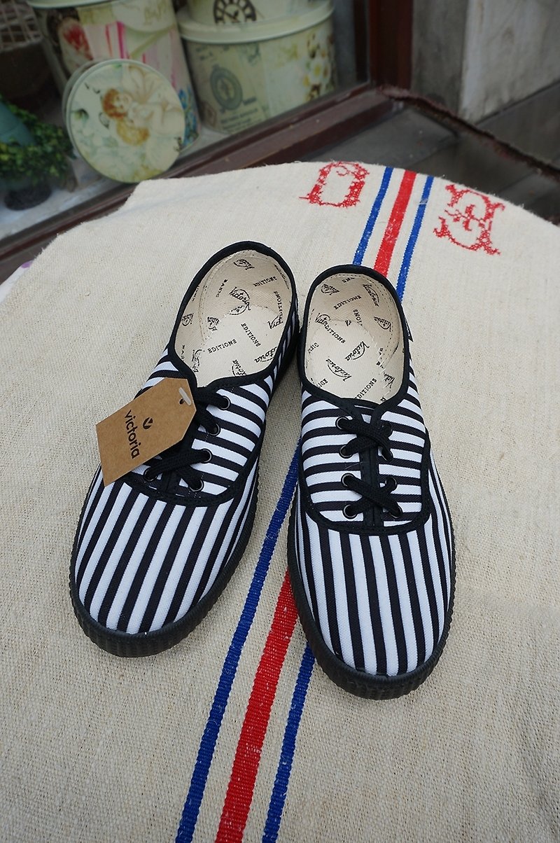 Victoria Spanish national handmade shoes - black and white stripes NEGRO (lace models) (out of print) - รองเท้าลำลองผู้หญิง - ผ้าฝ้าย/ผ้าลินิน สีดำ