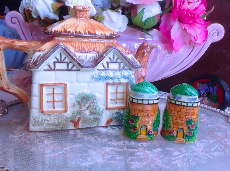 ♥ ♥ Annie crazy Antiquities Nippon 1920 hand-painted bone china cottages antique pot pepper pot seasoning salt shaker seasoning tank unit - ถ้วย - วัสดุอื่นๆ หลากหลายสี