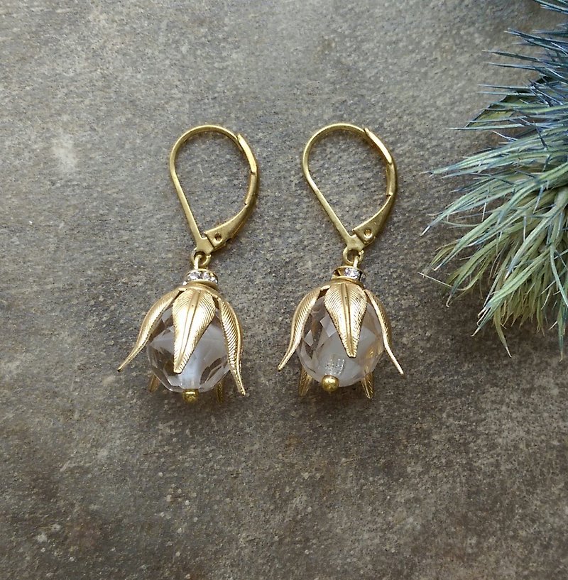 Vintage Snowball gold leaf earrings - Earrings & Clip-ons - Gemstone 