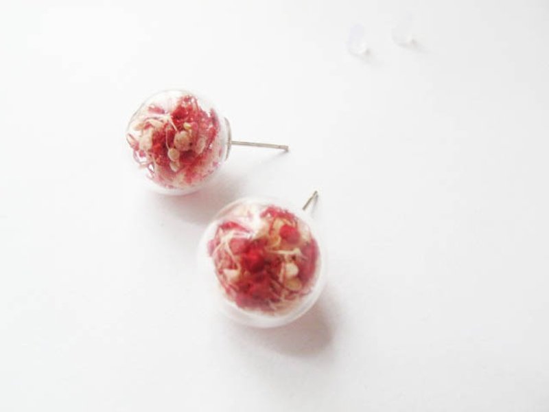 * Rosy Garden * Dried baby's breath inside glass ball earrings - Earrings & Clip-ons - Glass Red