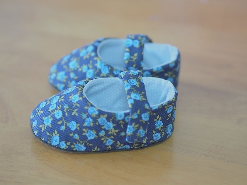 British blue winter baby shoes - รองเท้าเด็ก - วัสดุอื่นๆ สีน้ำเงิน