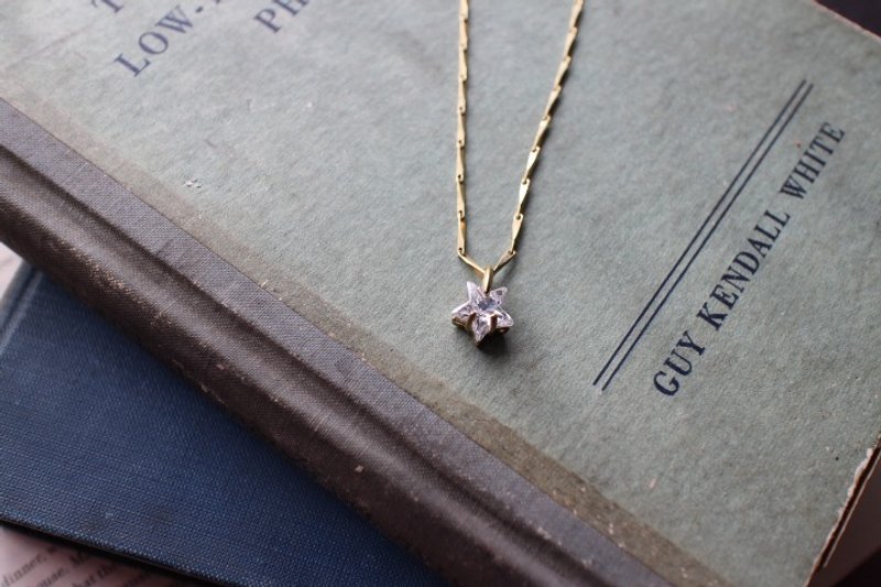 Star Zircon / brass necklace - สร้อยคอ - วัสดุอื่นๆ 