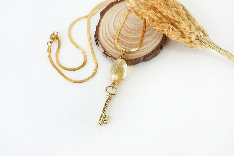 Gold Key with Yellow Citrine Gemstone Necklace, November Birthstone, Christmas Gift Ideas - สร้อยคอ - เครื่องเพชรพลอย สีเหลือง