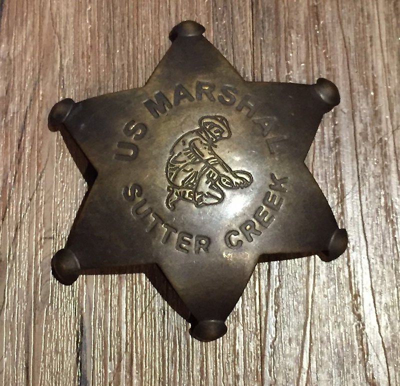 初期のアメリカ保安官バッジ - ブローチ - その他の素材 グレー