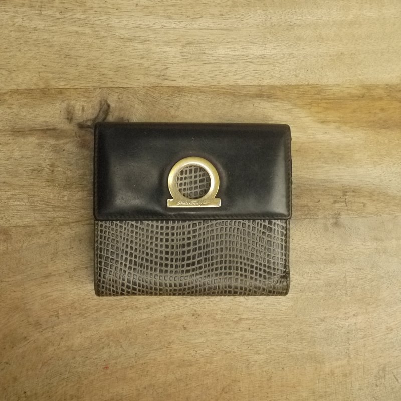 夕卡 Shika // Vintage bag 老件 salvatore ferragamo 經典女用短夾 {A6-149} - 錢包/皮夾/長短夾 - 真皮 黑色