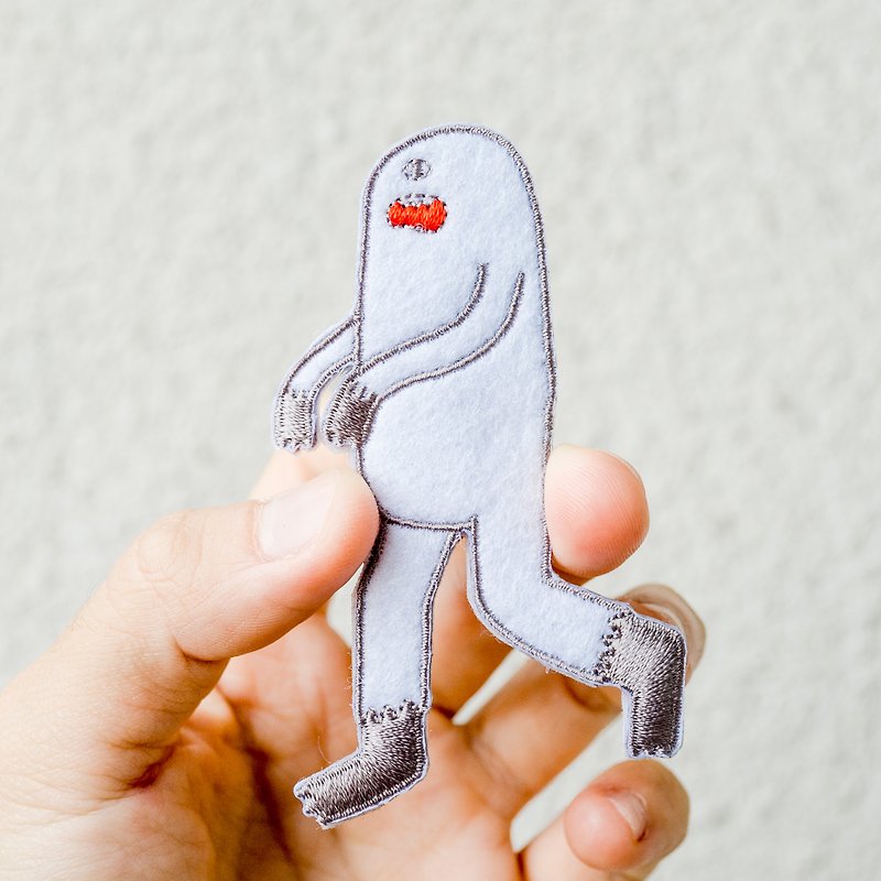 Big Snow Monster / Embroidered Badge - Brooches - Thread White