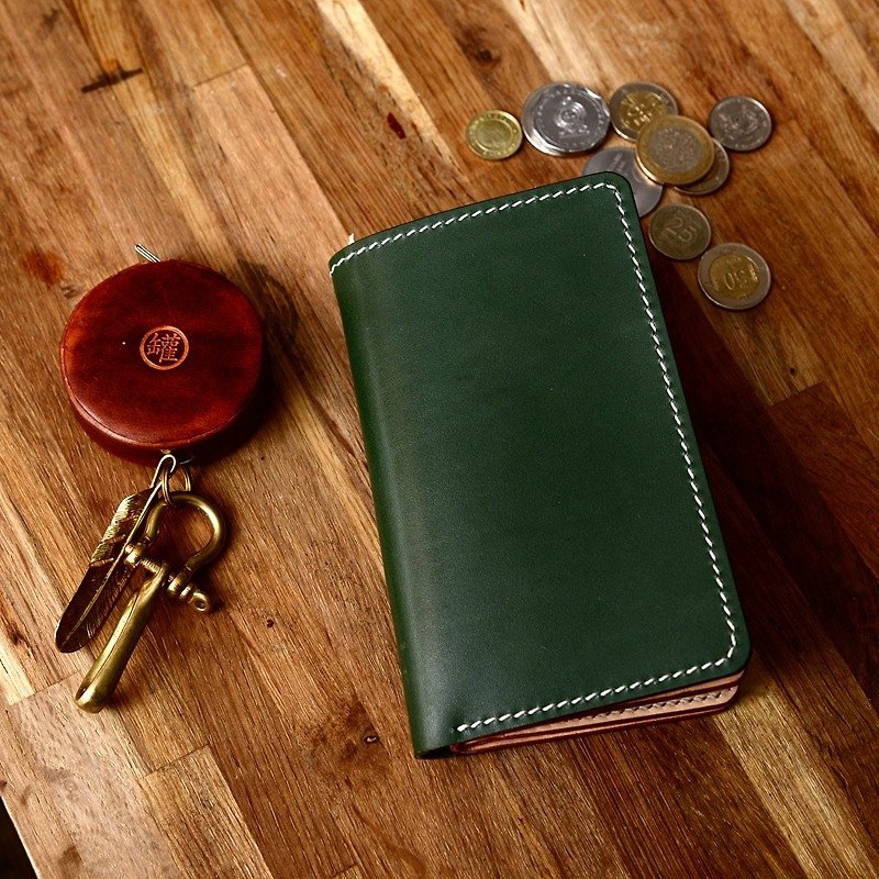 Hand-made Japanese dark green Tochigi saddle leather with natural color vegetable tanned medium-sized cloth two-fold wallet wallet - Wallets - Genuine Leather Green