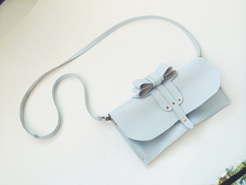 Zemoneni leather lady purse and shoulder bag phone Case in light blue color - Clutch Bags - Genuine Leather Blue