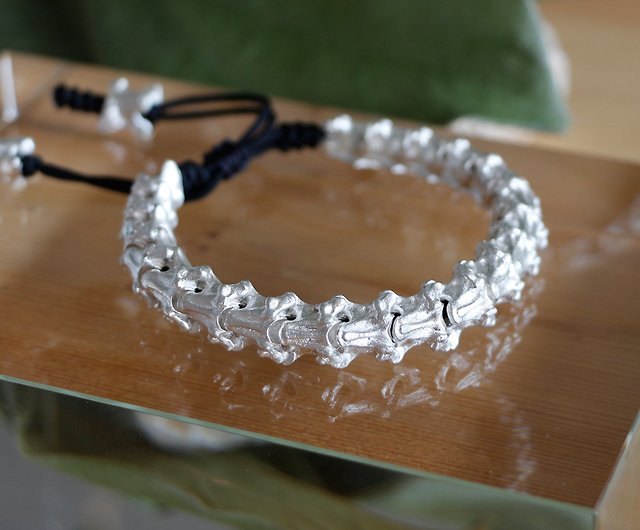Women's Creative Jewelry s925 Sterling Silver Bone Bracelet Retro Hip-hop Curved Bone Bracelet Personalized Gifts