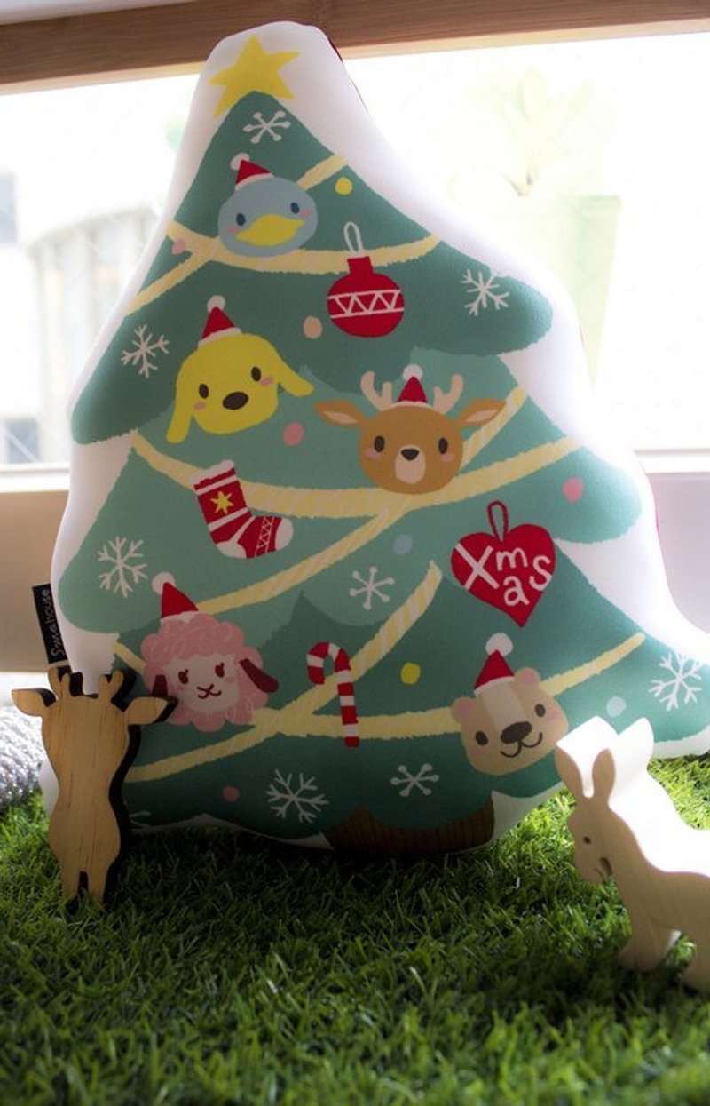 {X'mas} [BaoBao] together hug pillow: Big Christmas tree - Pillows & Cushions - Other Materials 