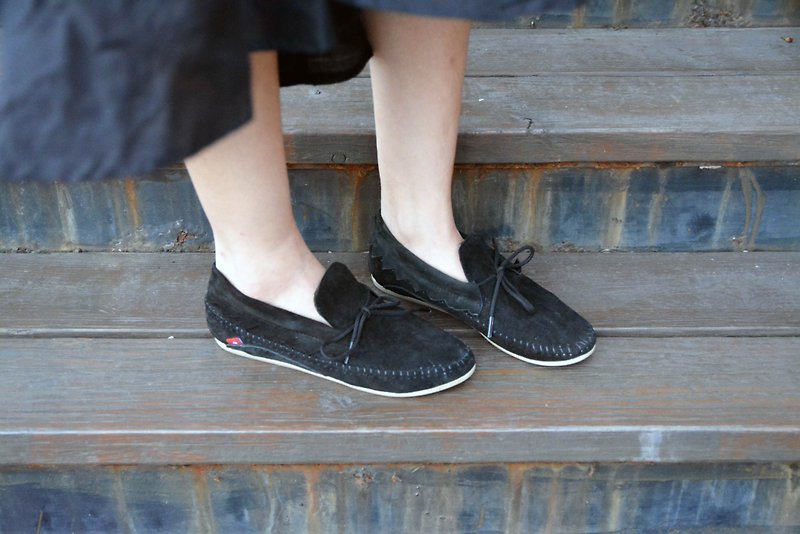 Handmade shoes ADUNI_ deep black _ fair trade - รองเท้าลำลองผู้หญิง - หนังแท้ สีดำ