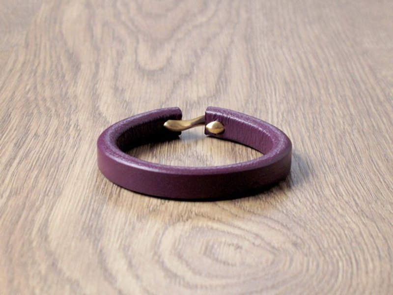 簡約風 手製皮革手環 (葡萄紫) - 手鍊/手鐲 - 真皮 紫色