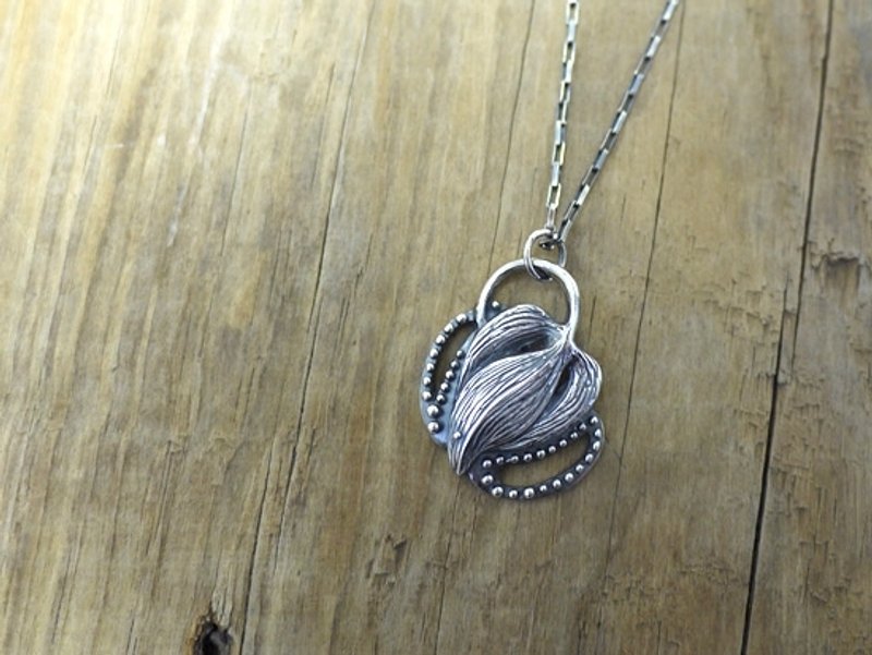 "Leaf" handmade sterling silver pendant - สร้อยคอ - โลหะ สีเขียว