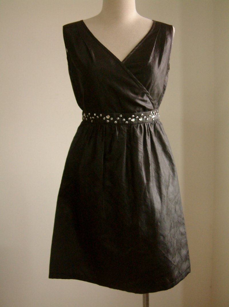 Small waist dress - black - ชุดเดรส - วัสดุอื่นๆ สีดำ