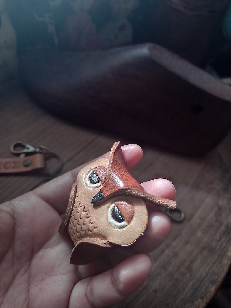 守護神之貓頭鷹先生 純牛皮鑰匙款- 可客製名字 - 鑰匙圈/鎖匙扣 - 真皮 咖啡色
