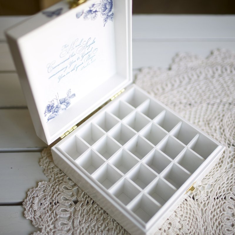 【愛木木】古典玫瑰  原木 精油木盒 茶樹 檸檬 薄荷 25格 - 居家收納/收納盒/儲物盒 - 木頭 白色