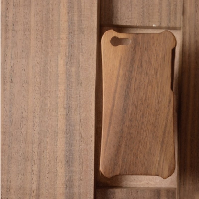 WKidea iPhone 5 / 5S ergonomic wooden walnut shell _ - เคส/ซองมือถือ - ไม้ สีนำ้ตาล