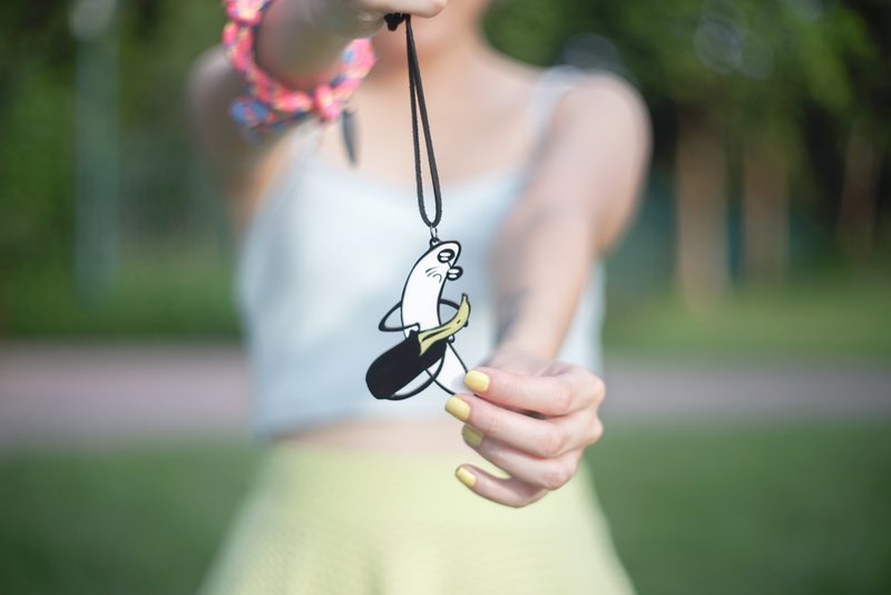 Banana necklace 收皮香蕉仔頸鏈 - 項鍊 - 塑膠 黃色