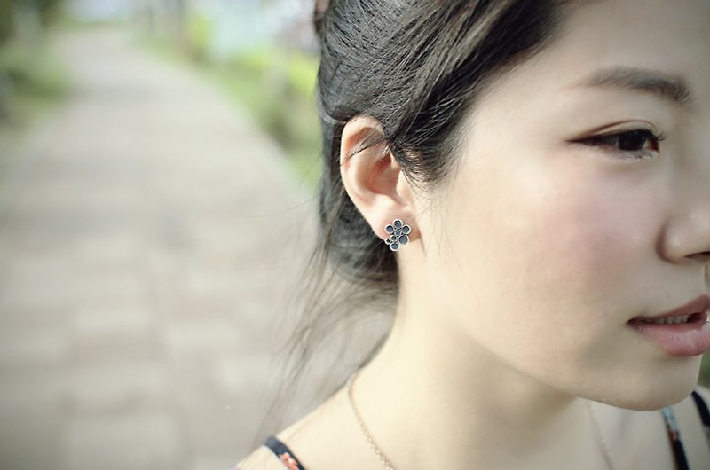 [Good Girl Series-Pao Er three-type ear acupuncture 925 sterling silver earrings] (Ear bone ring/sticker earrings) - ต่างหู - เงินแท้ สีเงิน