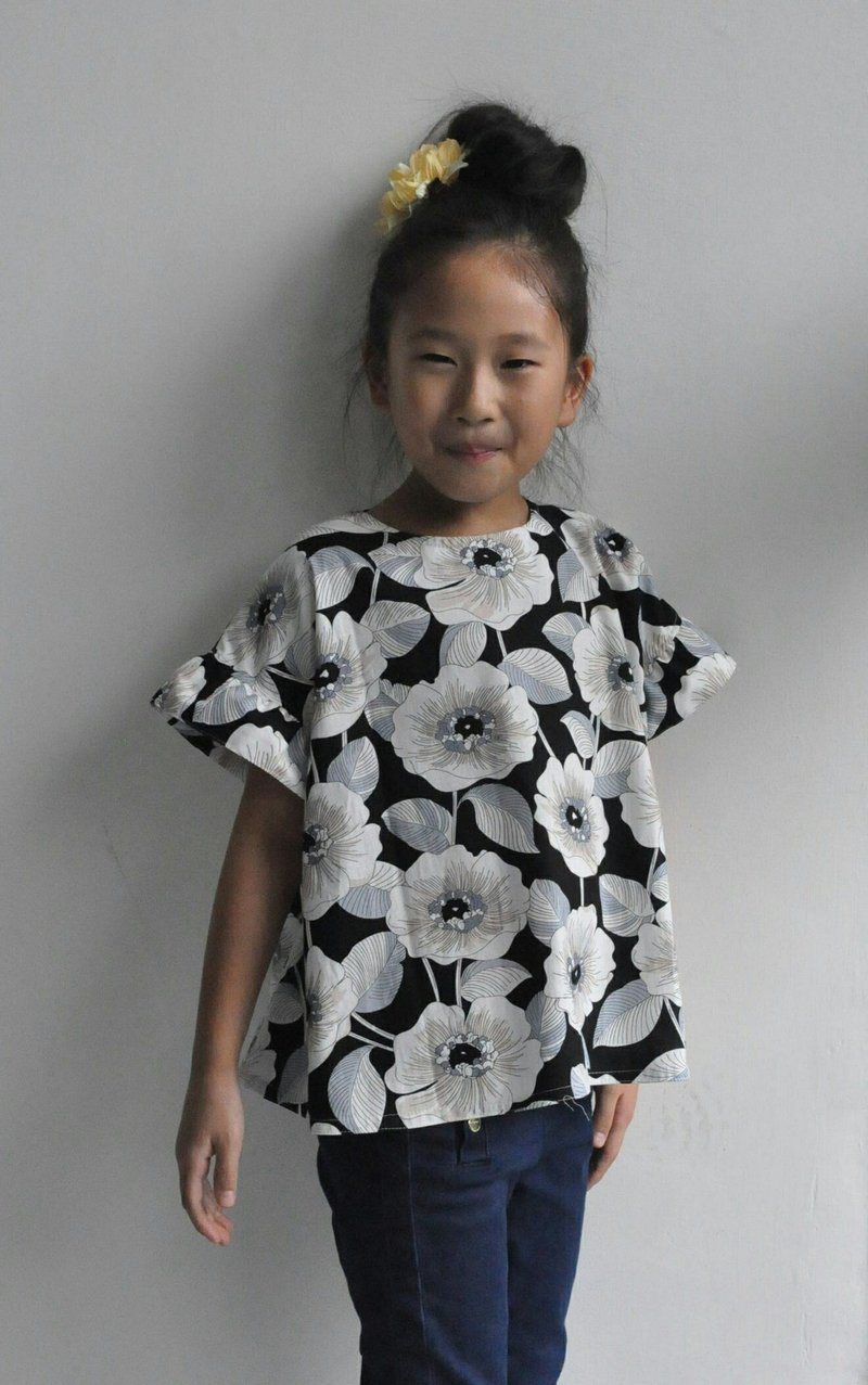 Angel Nina hand-made children's clothing in black and white roses shirt - อื่นๆ - ผ้าฝ้าย/ผ้าลินิน สีดำ