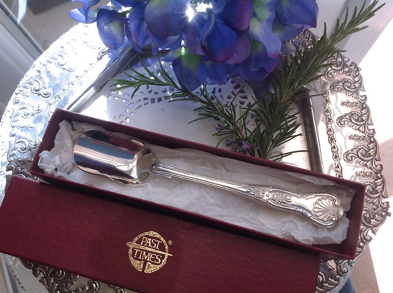 ♥ ♥ Annie crazy Antiquities British silver plated gold and silver 1960 silver plated tea shovel carved long, long dessert spoon - happy afternoon tea is necessary utensils - Cutlery & Flatware - Other Metals Gray