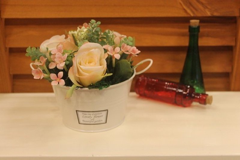 Oleta life ╭ * [ZAKKA groceries grocery style romantic rose artificial flower pot group (white)] - ตกแต่งต้นไม้ - วัสดุอื่นๆ สีส้ม