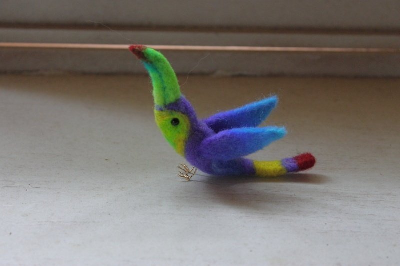 Hand-dyed Toucan Charm and Necklace Made to Order - Necklaces - Wool Blue